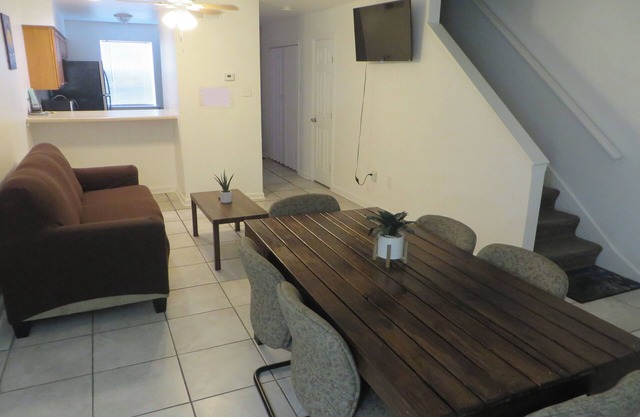 Close to Store and Airport