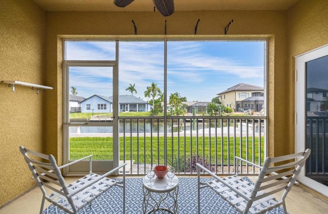 Closest to the Pool! - Updated, Bright & Cheery - Condo Serenity Cove - Roelens Vacations