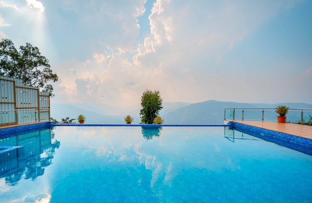 Cloud Mist Resort and Spa