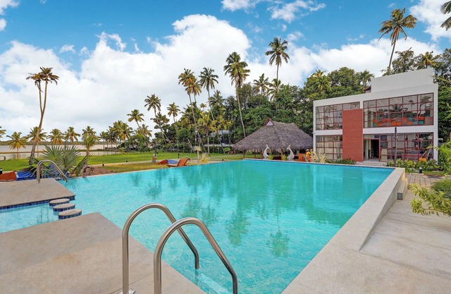 Club Mahindra Arookutty