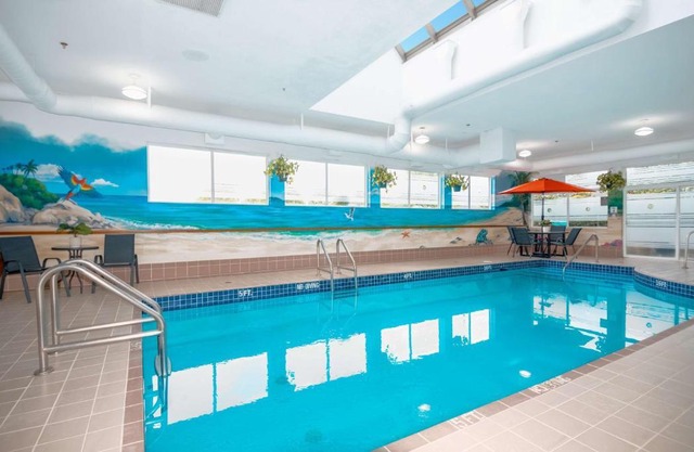 Coast Abbotsford Hotel & Suites