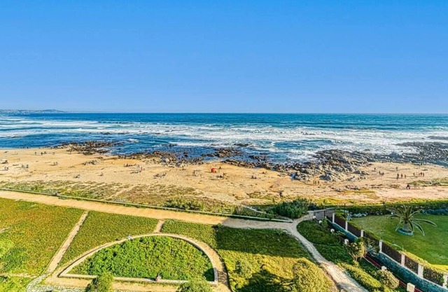 Coastal Blue 3B W/Balcony, Pool & Amazing View.