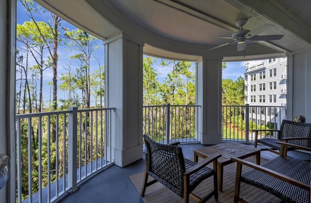 "Coastal Comfort at Bahia: 2BR | 2BA Retreat with Bunk Beds!" at Sandestin Golf and Beach Resort!