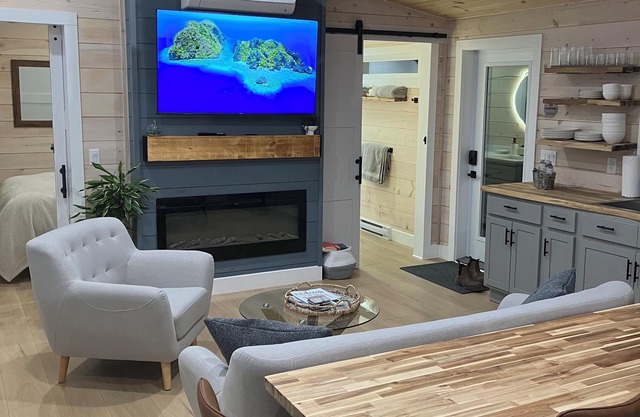Coastal Cottage with panoramic coastal views of the awe inspiring Bay of Fundy