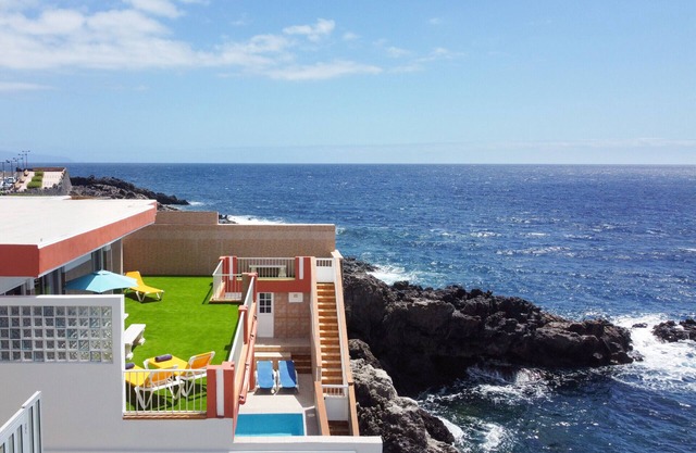 Coastal Dream with heatable pool