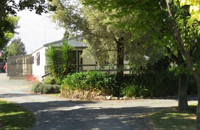 Coastal, garden-park setting lodge