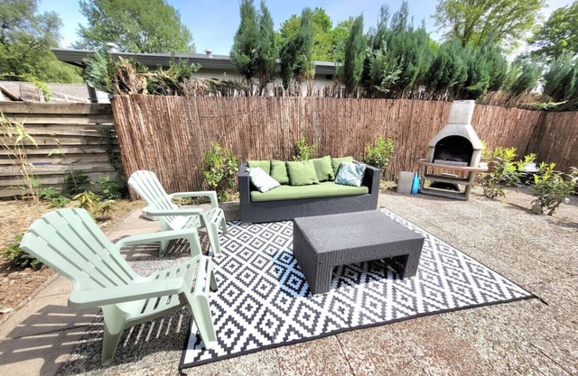 Come and enjoy in the Lumberjack's Cottage!