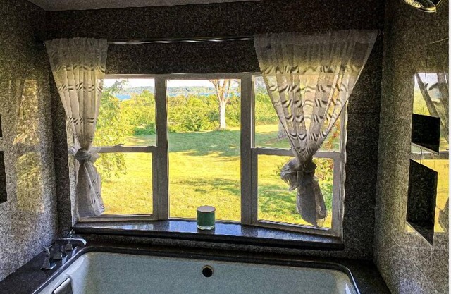 Come to where the colors surround you!Gorgeous Country and water Views, tranquil