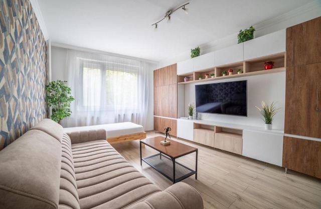 Comfort 28 - 2-Room Stay Near Park, Netflix & Parking