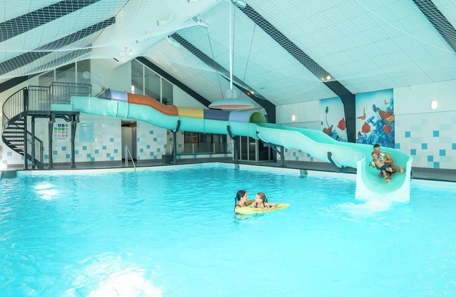 Comfort 4-person bungalow in the holiday park Landal Sallandse Heuvelrug