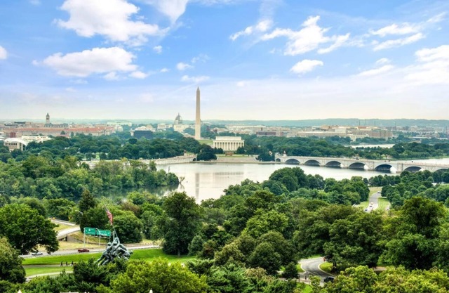 Comfort and Convenience in Red Lion Hotel Rosslyn Iwo Jima! Free Onsite Parking!