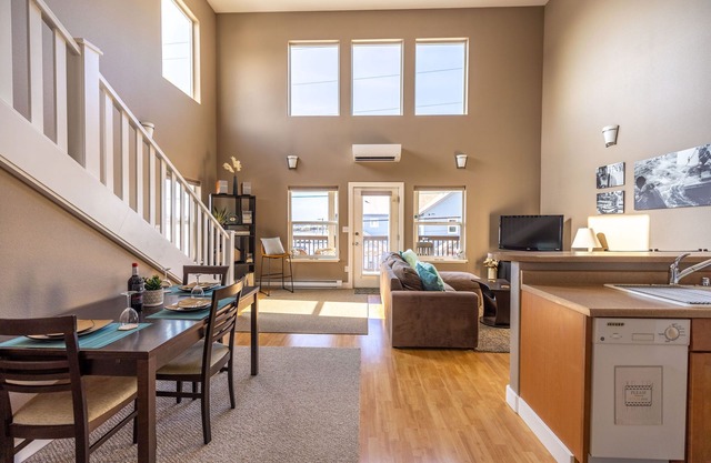 Comfort and Convenience in Downtown Sitka - Suite B