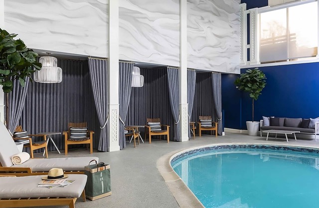 Comfort and Convenience, with Onsite Parking, Near Rosecliff Mansion