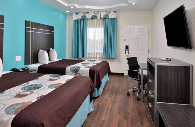 Comfort and Convenience! 2 Amazing Units! Close to Cypresswood Golf Club!