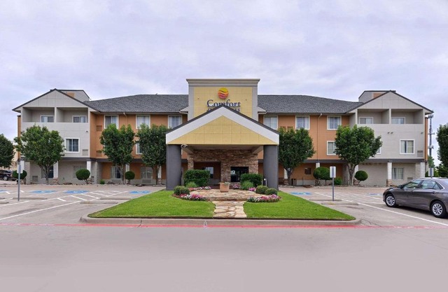 Comfort Inn & Suites Frisco - Plano