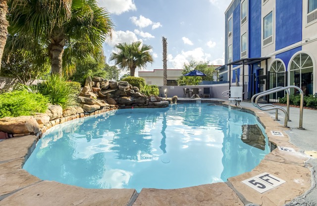 Comfort Inn & Suites Houston FM1960 - Champions