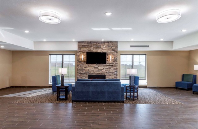 Comfort Inn & Suites Waller