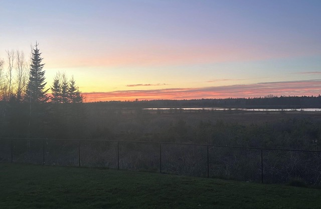 Comfort, Relaxation & Fun for 15 in Lakeview Home. Everything you need PLUS MORE