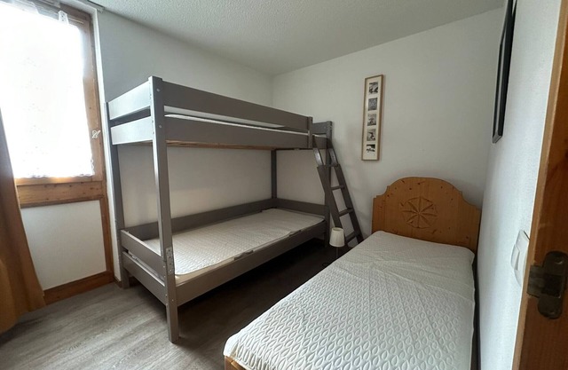 Comfortable 2-room apartment · Near slopes · Balcony, Pool