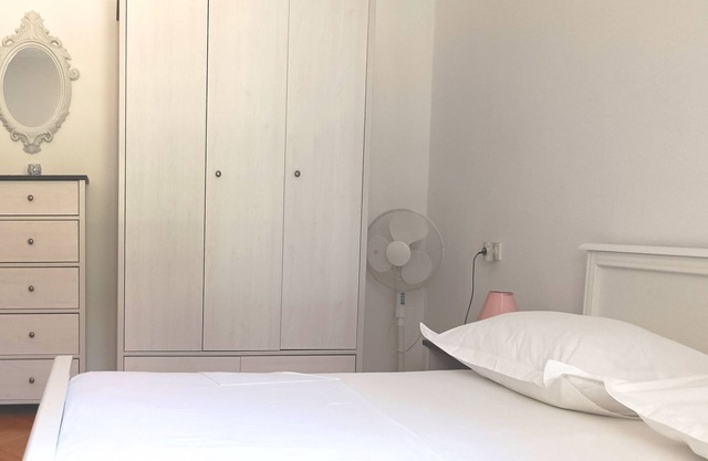 Comfortable 3 bedroom apartment with spacious terrace and parking