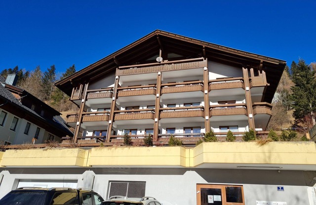 Comfortable Apartment With Mountain View