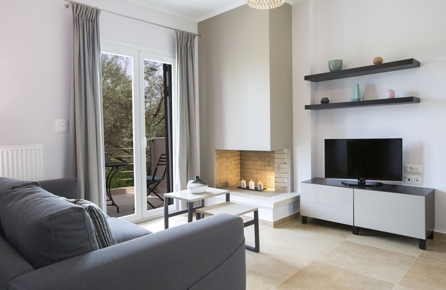 Comfortable and modern villa only 4 km from Lefkada town