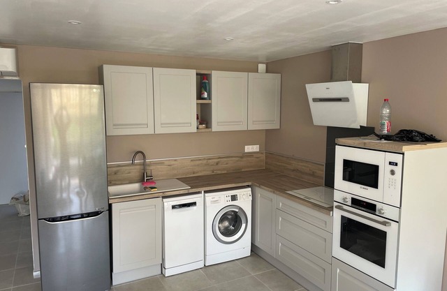 Comfortable apartment 5 minutes from beaches, shops and restaurants