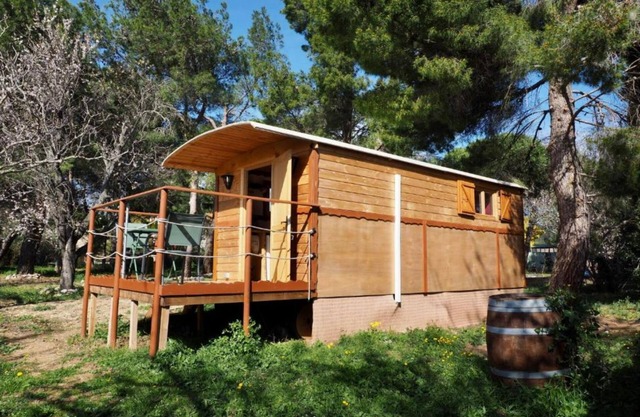 Comfortable caravan for 2 people