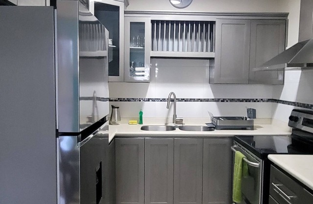 Comfortable, centrally located 2 bedroom apartment in the heart of Kingston