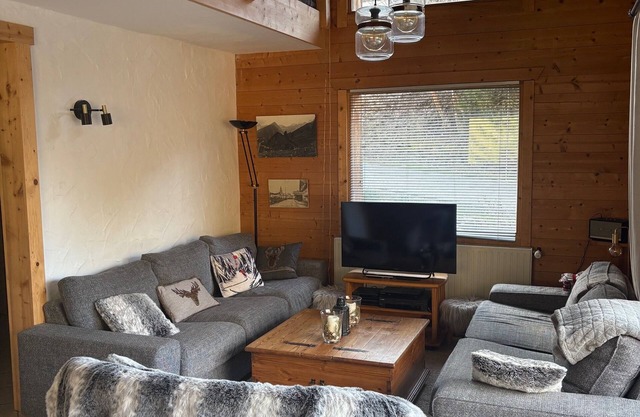 Comfortable chalet with panoramic view of the Aravis mountain range