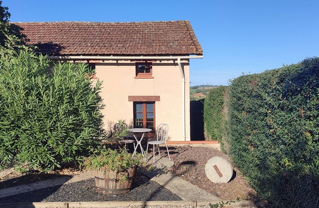 Comfortable cottage for 2 in a quiet village 15 minutes from Albi