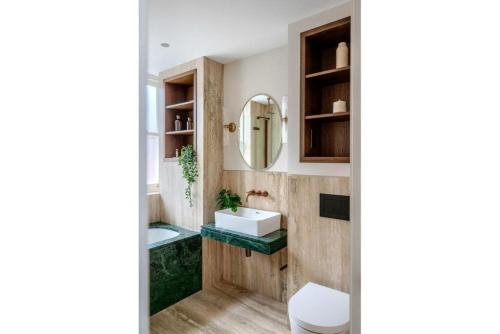 Comfortable Covent Garden 1000sqft Home