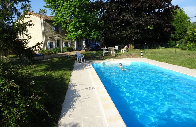 Comfortable house with private pool in Charente