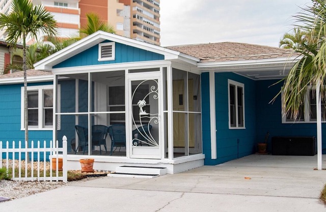 Comfortable Gulfside Beach Cottage - UPDATED! - Beautifully decorated