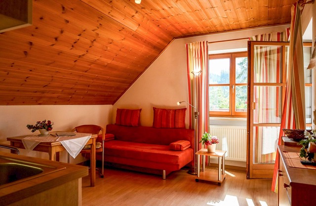Comfortable holiday apartment with balcony for 2