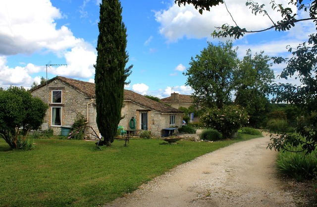 Comfortable house, Private swimming pool, Pets allowed, Well-being, Nature Relaxation