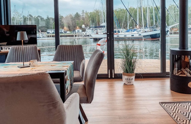 Comfortable houseboat on Usedom for relaxing