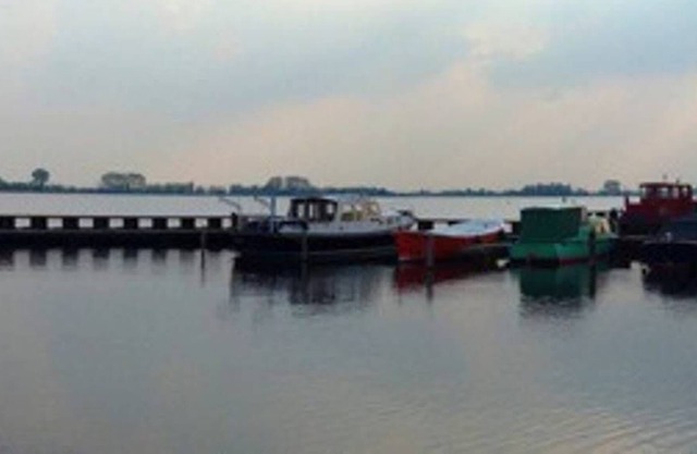 Comfortable lakeside apartment near Amsterdam (27a)
