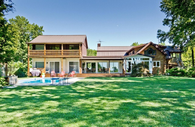 Comfortable Spacious Fun! 6+Acres Pool+Bay Waterfront St Michaels-Yes Weddings!
