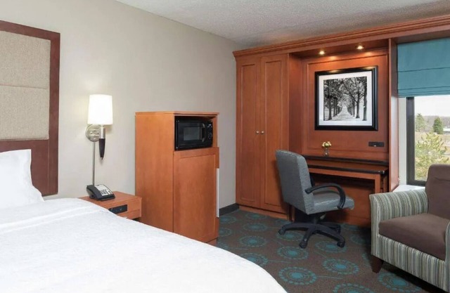 Comfortable Stay w/Heated Pool & Free Hot Breakfast, Perfect for UM Visits