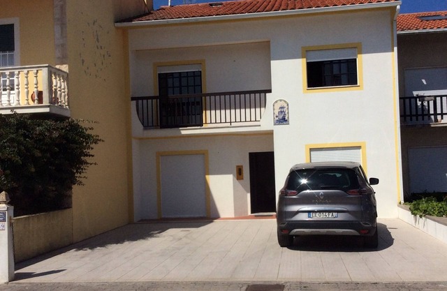 Comfortable two-bedroom duplex apartment 5 minutes' walk from the beach.