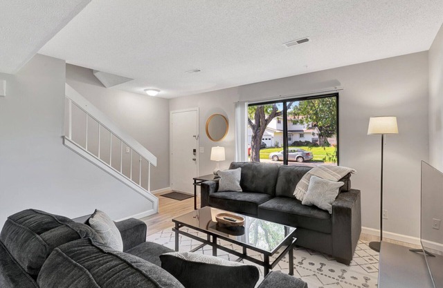 Comfortable Townhome in Southwest Champaign