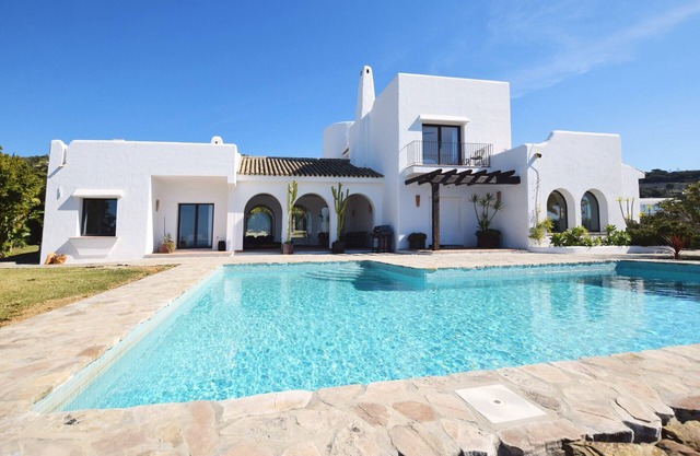 Comfortable villa in Cala de los Alemanes, Mediterranean style.