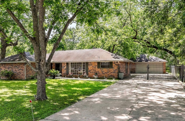 Comfy 3 beds/ 12 min DWNTN & IAH, Pet friendly, Fast WIFI, ECHO