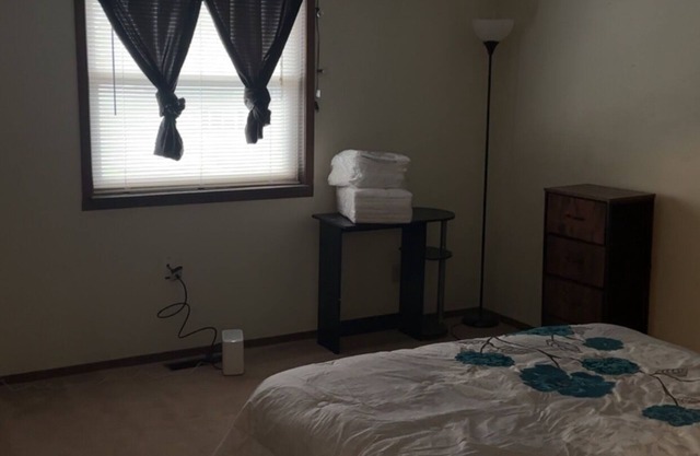 Comfy Cozy Safe Townhome