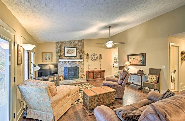 Comfy Jasper Getaway w/Community Amenities!