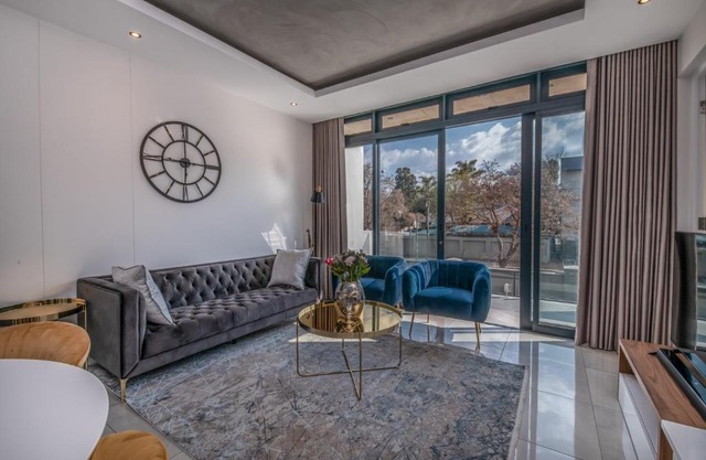 Comfy Nest - The Paramount