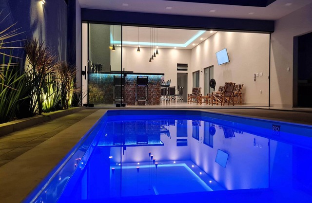 COMMANDER'S CORNER 2