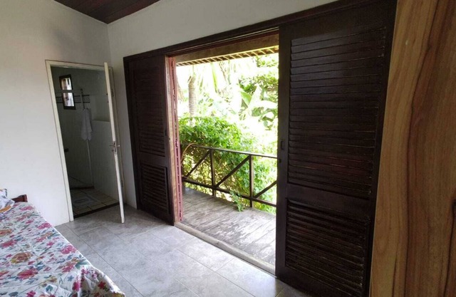 Complete house with swimming pool and steam sauna on one of the most beautiful beaches in Brazil.