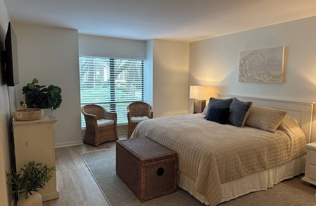 Completely renovated Lighthouse Tennis Villa